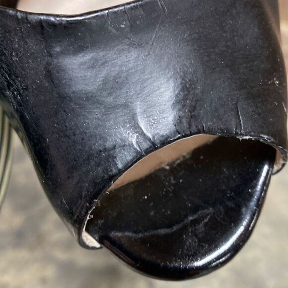 Michael Kors Black Leather Striped Peep Toe Platform Wedge Size 8 - Picture 10 of 10
